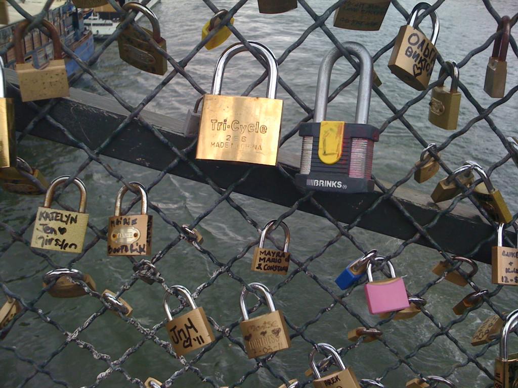 Love is everywhere in Paris