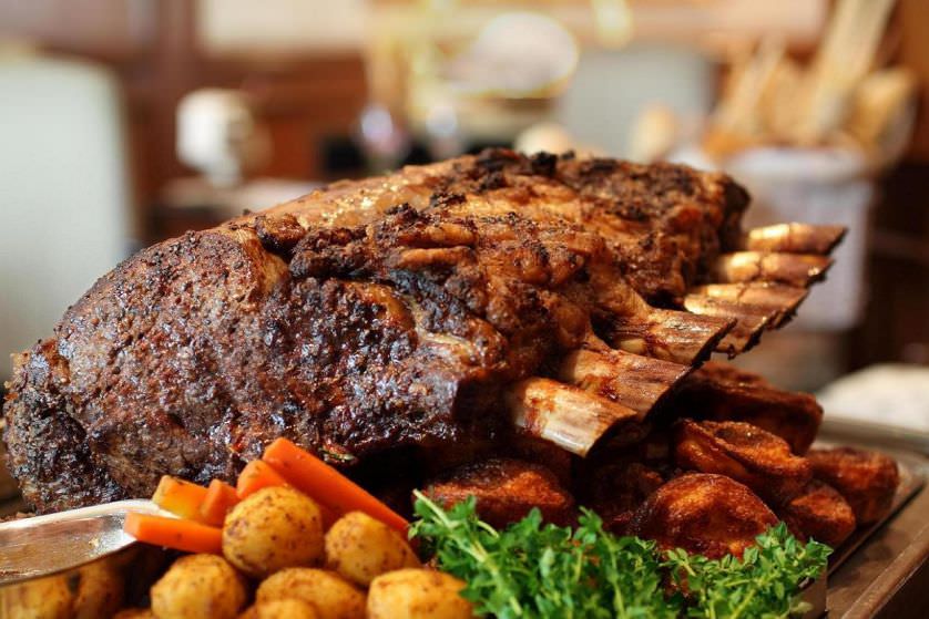 The perfect Sunday Roast - photo by blog.mutewatch.com/tag/sunday-roast/