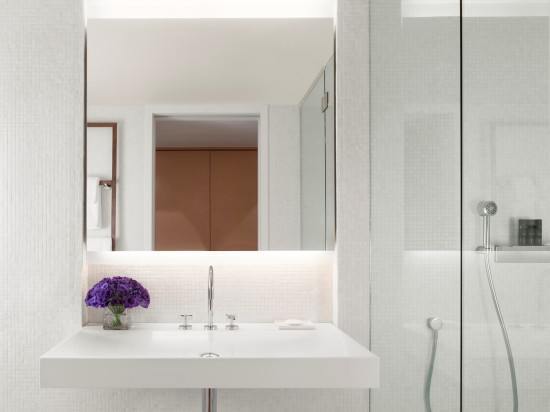 The bathroom was incredible.