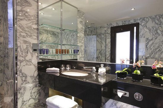 You may have heard about my fetish for sexy bathrooms...