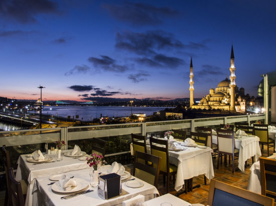 Dinner with a view at Hamdi (make sure you book a table at the top floor restaurant). Photo by restaurant.