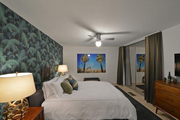 blue door palm springs green bedroom 2