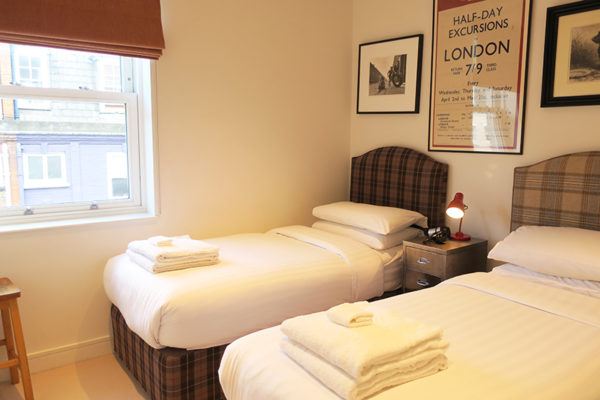 onefinestay london marylebone mayfair james II luxury apartment rental bedroom 2