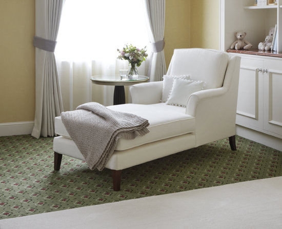 I loved this chaise-longue. Perfect for mothers to rest and feed their babies, and for me to play with my ipad