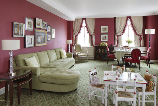 A lovely traditional suite with plenty of space to play!