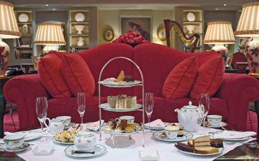 Had a lovely afternoon with my friends Trudi and Terene at the Rose Lounge