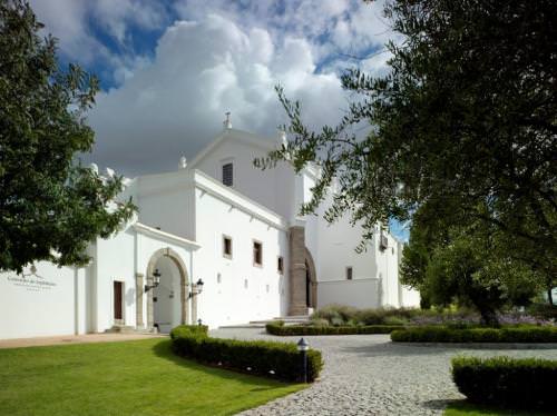 Welcome to the Convento do Espinheiro Welcome to the Convento do Espinheiro