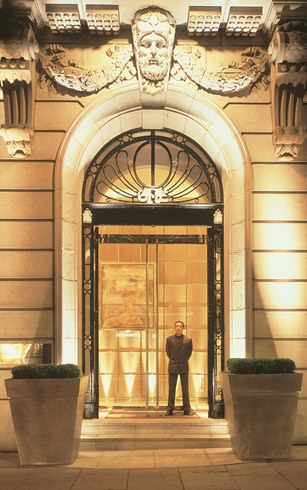 There is nothing like a good entrance.. is there?